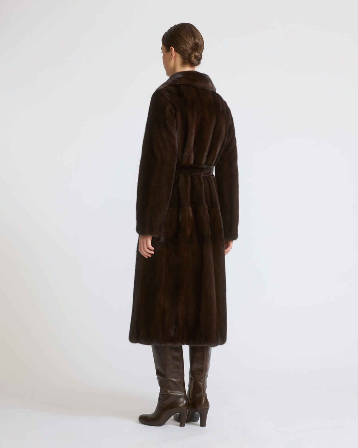 Manteau ceinturé col tailleur en fourrure de vison long poil - Yves Salomon - Nouvelle collection Automne Hiver