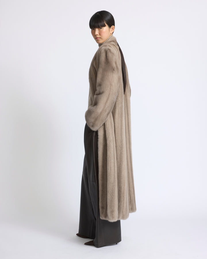 Manteau long en fourrure de vison long poil - Yves Salomon - Nouvelle collection Automne Hiver
