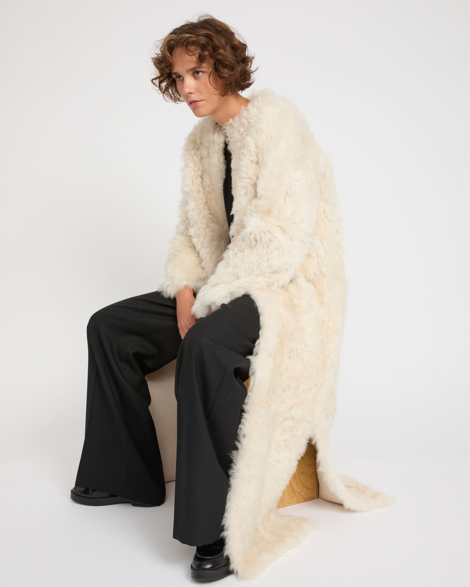 Manteau extra long en peau lainée d'agneau Toscane -Yves Salomon