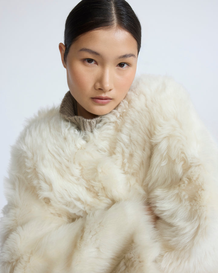 Manteau extra long en peau lainée d'agneau Toscane