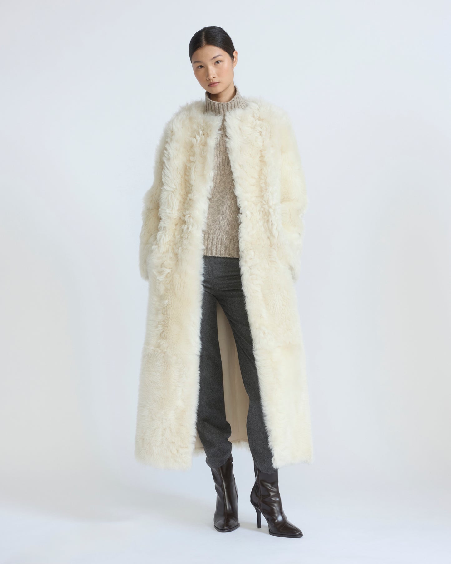 Manteau extra long en peau lainée d'agneau Toscane