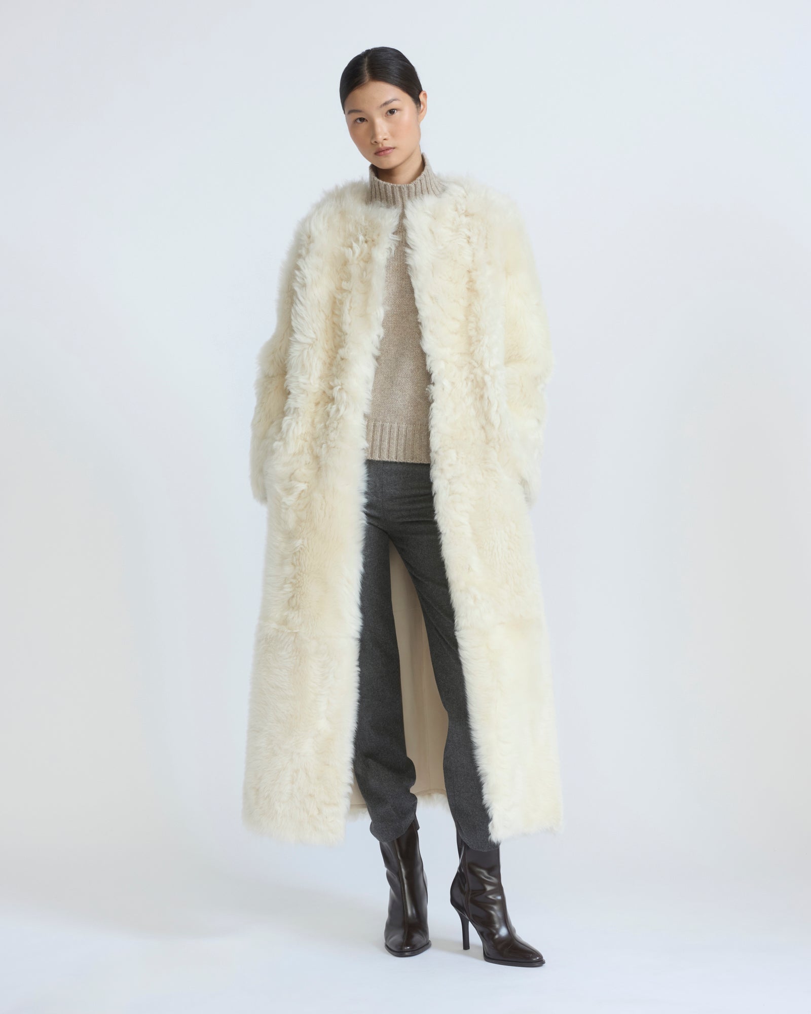 Manteau extra long en peau lainée d'agneau Toscane