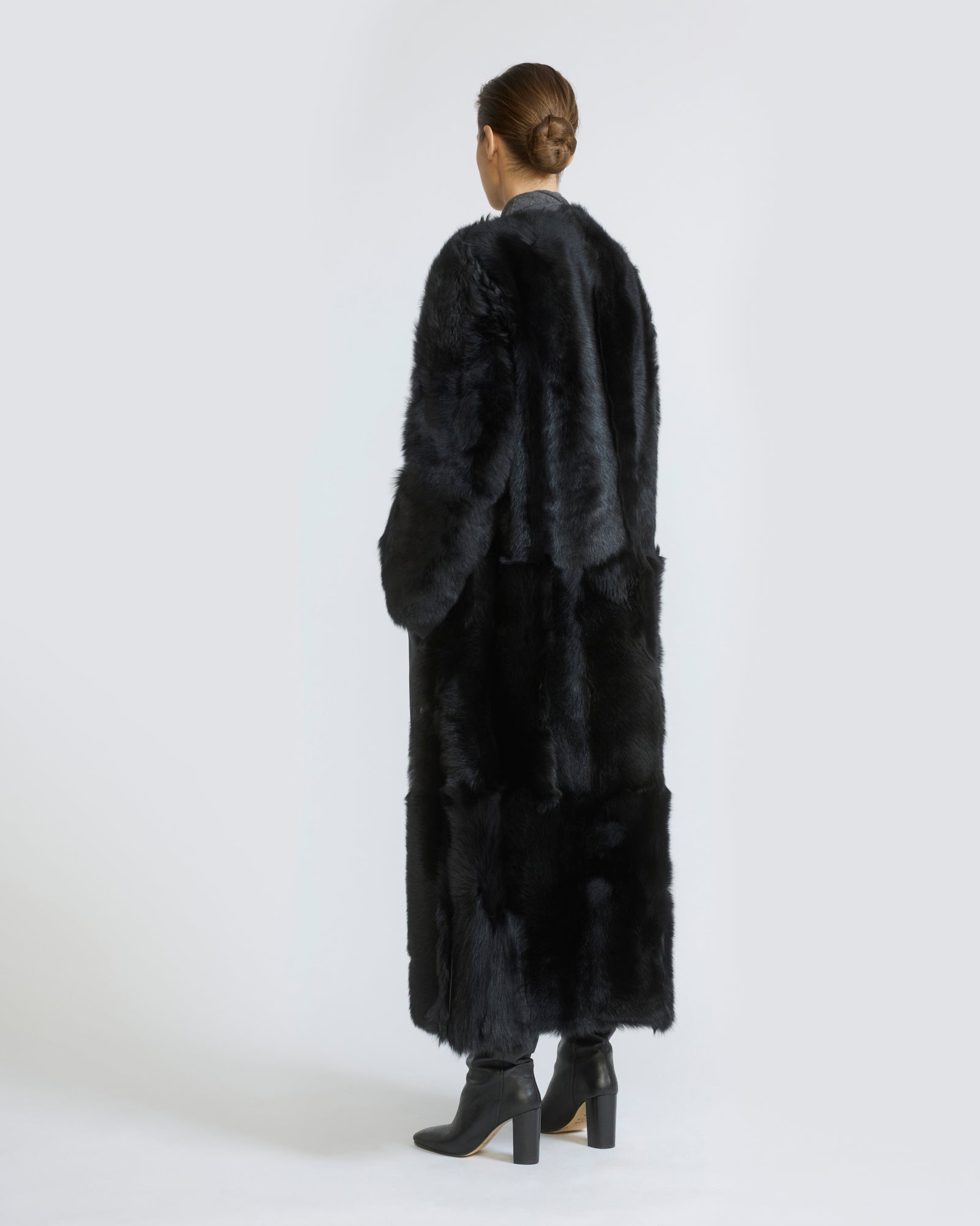 Manteau extra long en peau lainée d'agneau Toscane