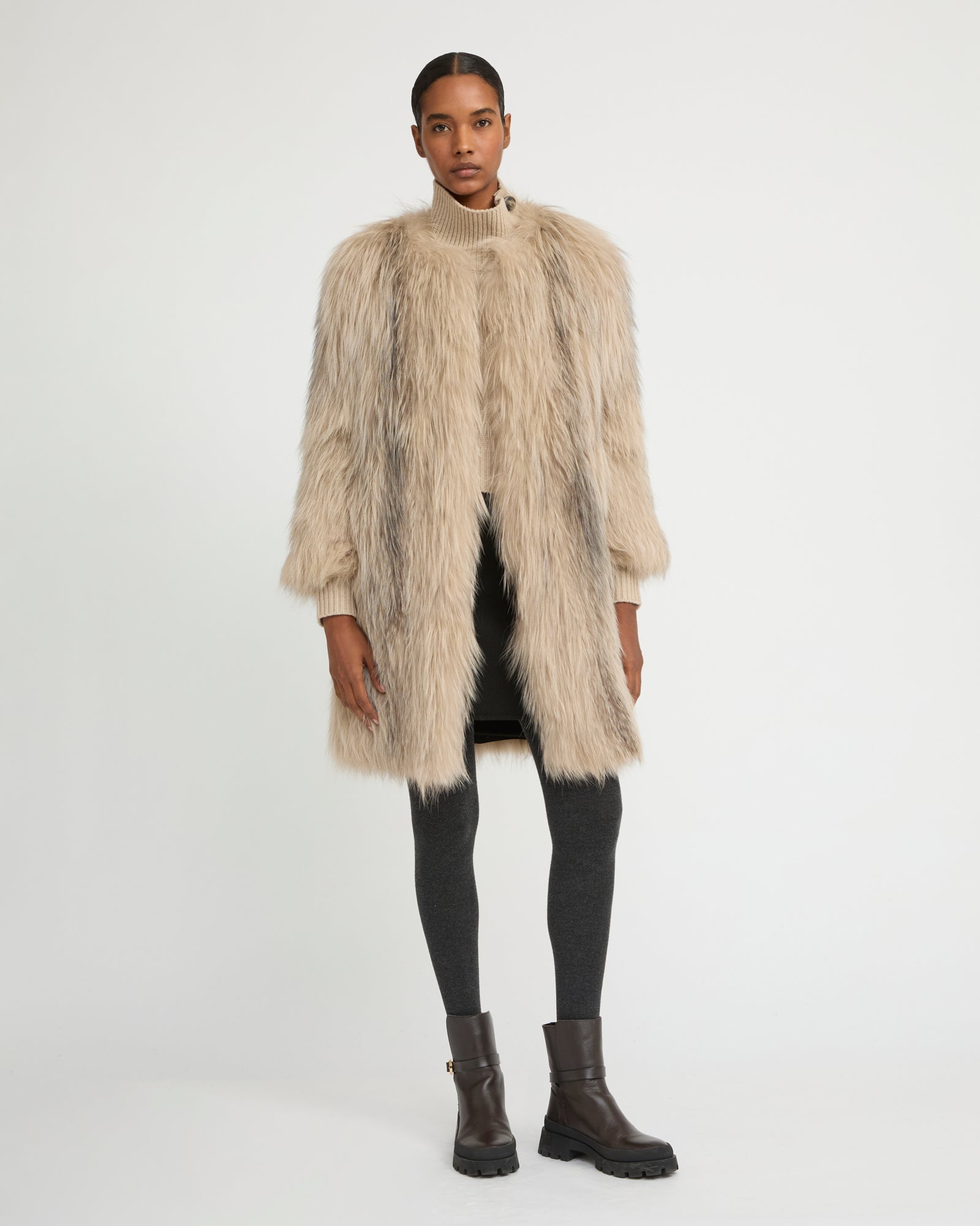 Winter sale -Long jacket in knitted fox fur-beige – Yves Salomon