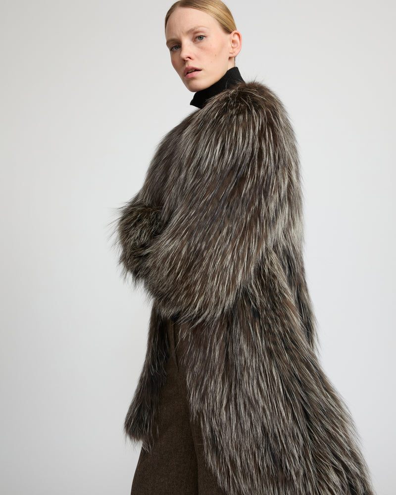 Soldes d'hiver  - Yves Salomon -Veste longue en fourrure de renard tricoté
