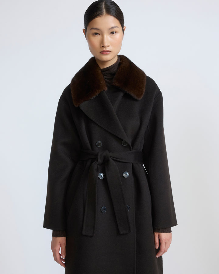 Manteau long ceinturé en lainage cachemire et fourrure de vison