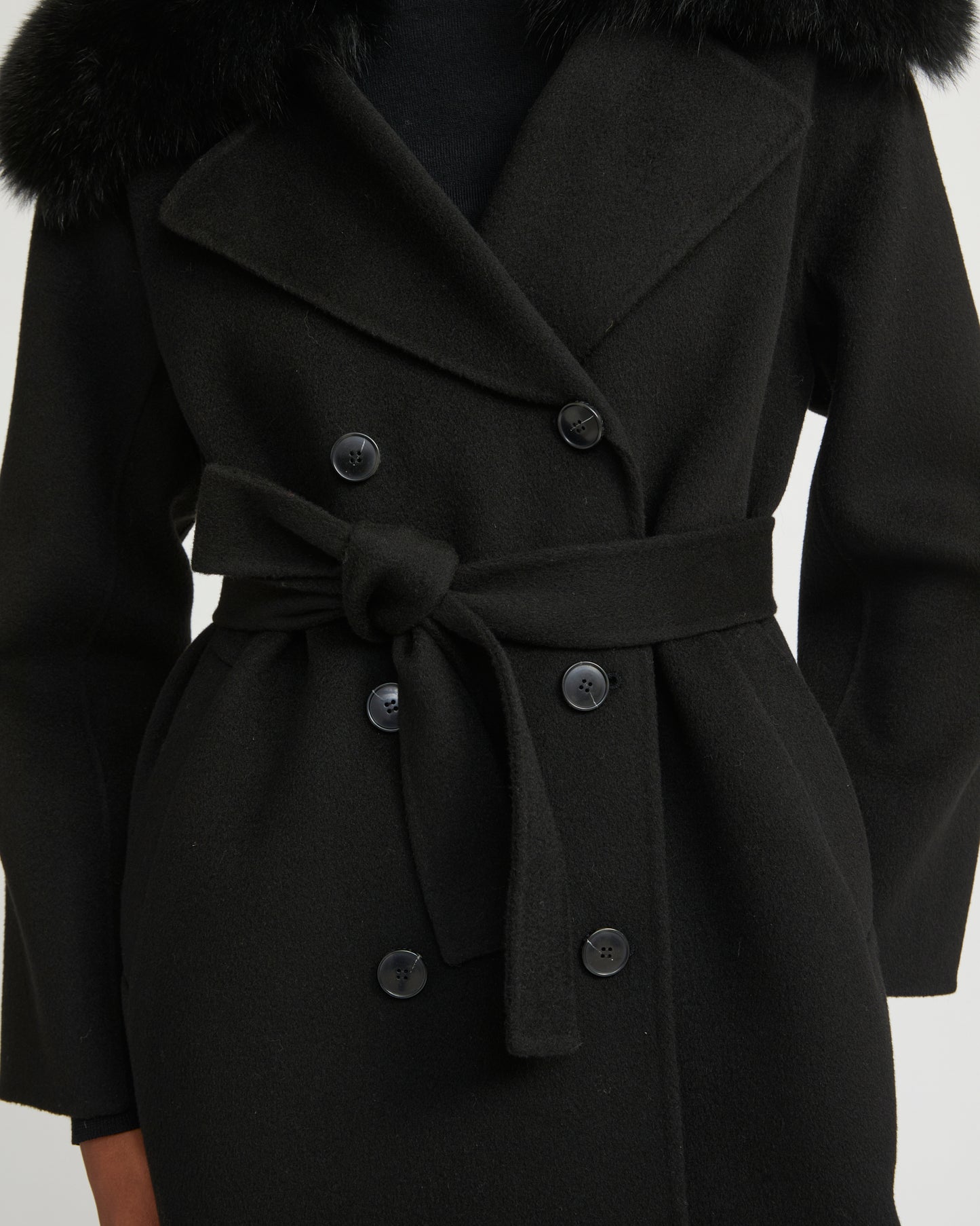 Belted coat in cashmere wool with fox fur collar