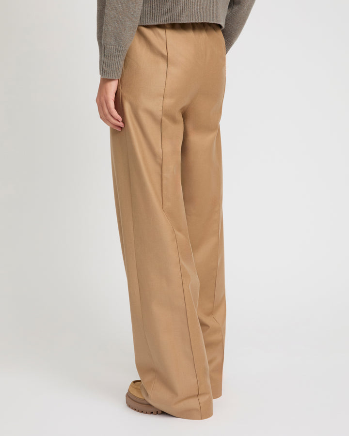Loose fit trousers with elasticated waistband in flannel fabric