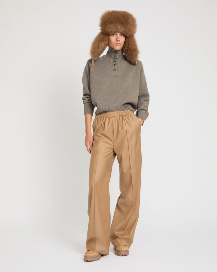 Loose fit trousers with elasticated waistband in flannel fabric