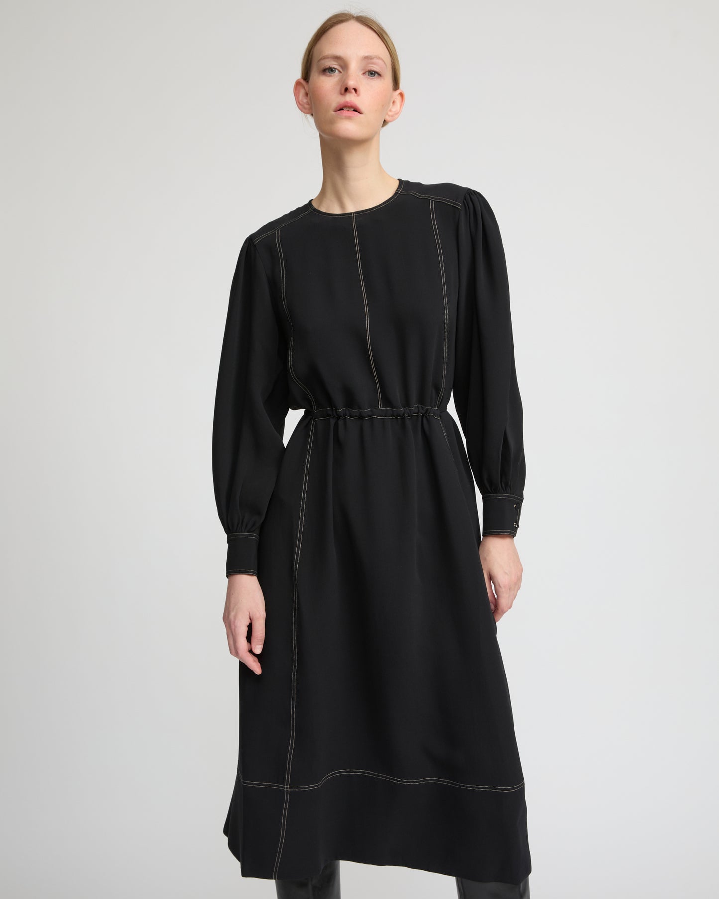 Robe coulissée en crèpe de soie