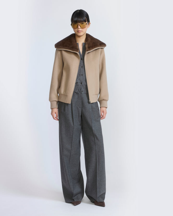 Blouson court en lainage cachemire et col amovible en fourrure de vison