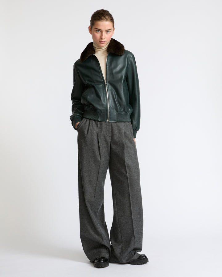Veste bomber en cuir d'agneau avec col amovible en fourrure de vison- Yves Salomon - Nouvelle collection Automne Hiver