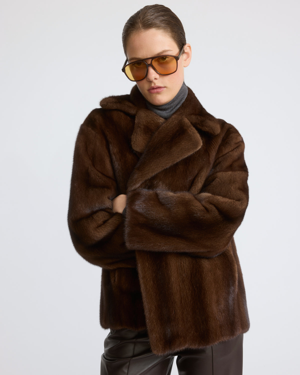 Veste courte croisée en fourrure de vison