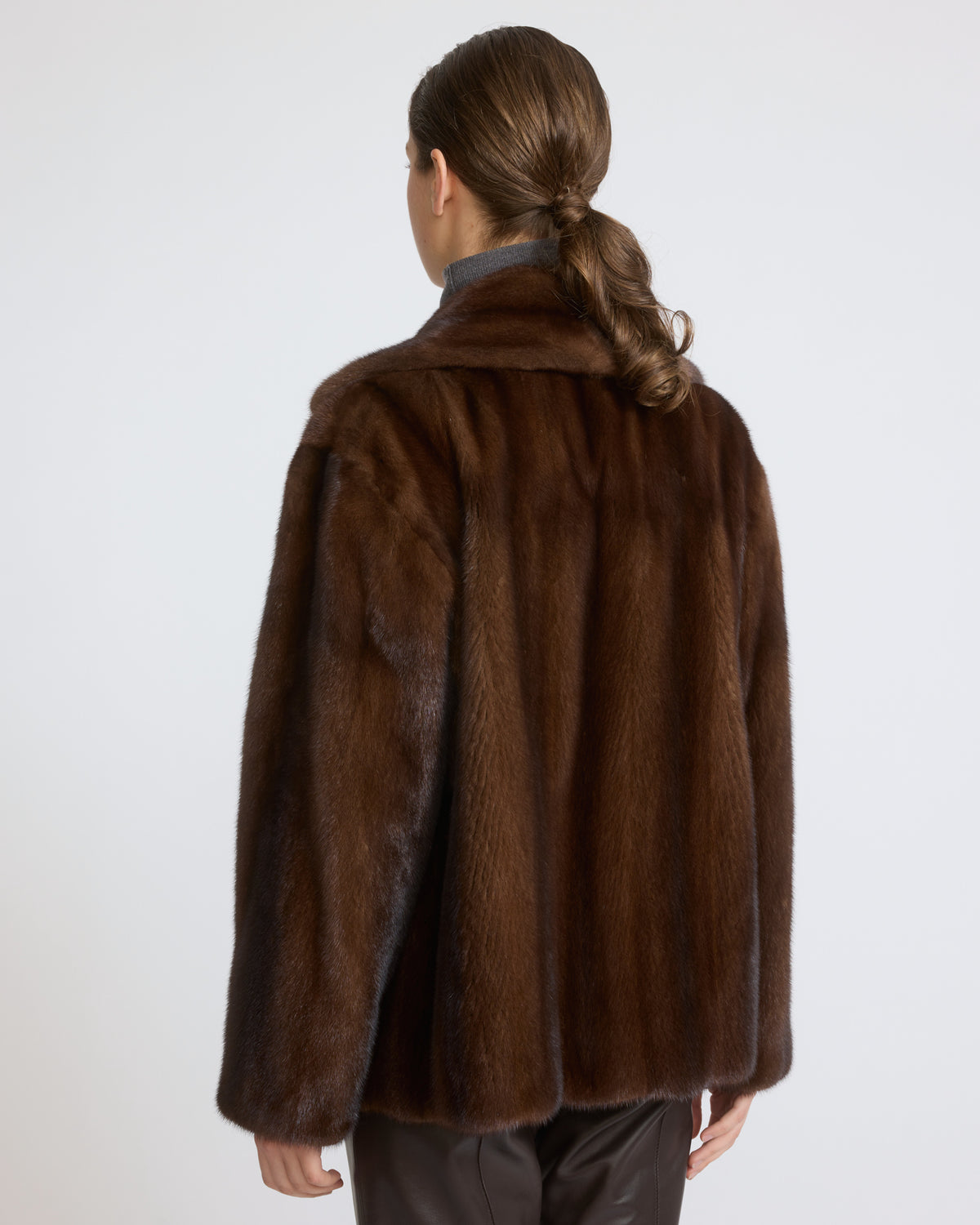 Veste courte croisée en fourrure de vison