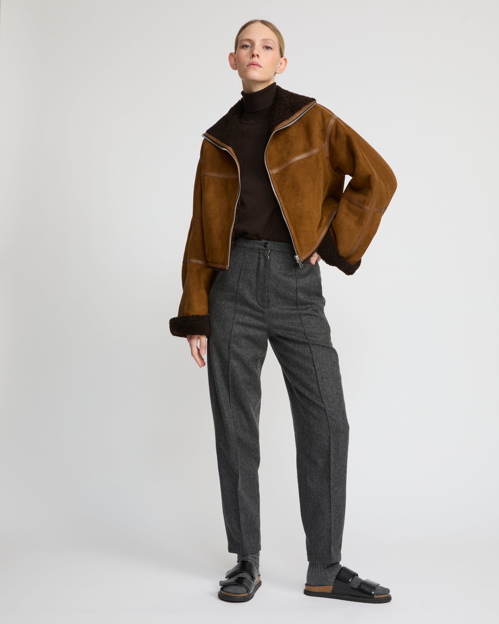Veste croppée en agneau Mérinos suède -Yves Salomon