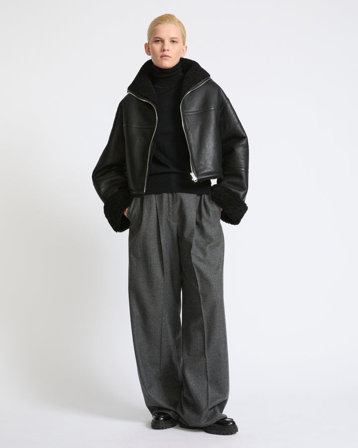 Veste courte en agneau Mérinos suède- Yves Salomon - Nouvelle collection Automne Hiver