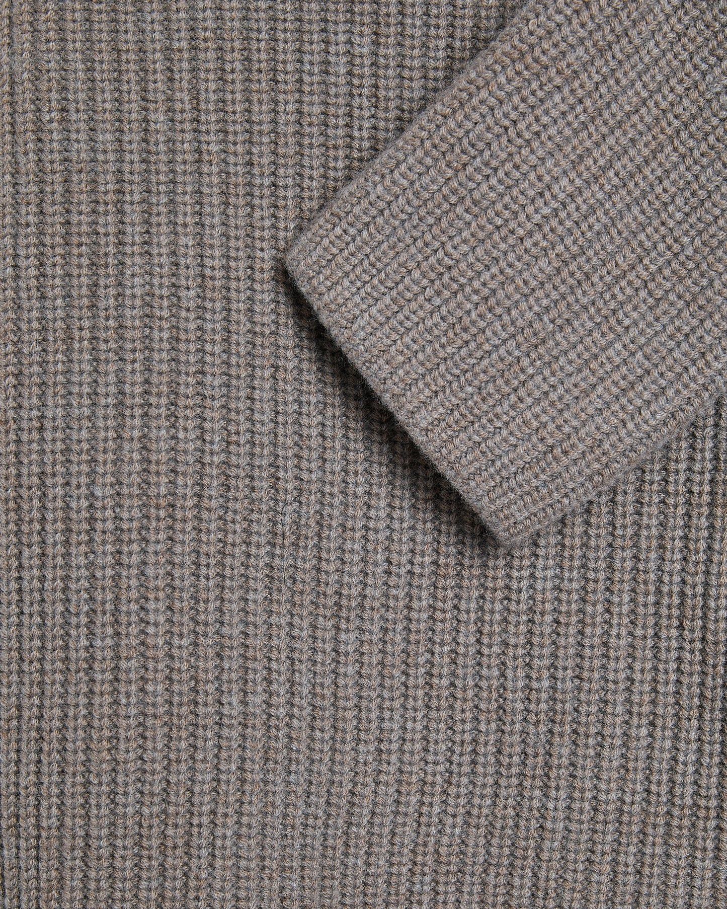 Cropped knitted jumper