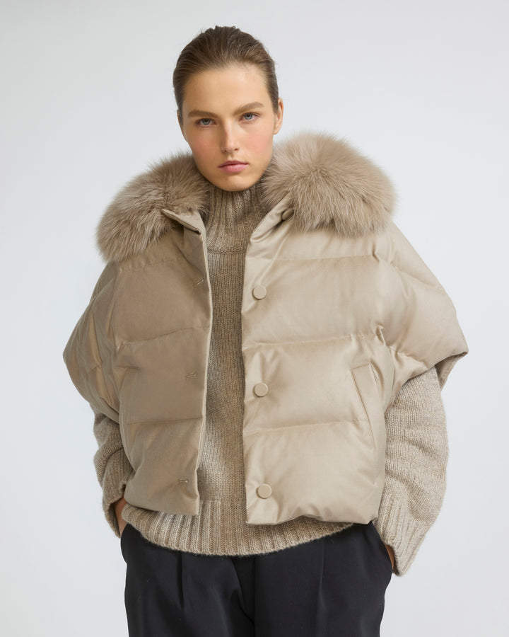 Cape en flanelle avec col amovible en fourrure de renard