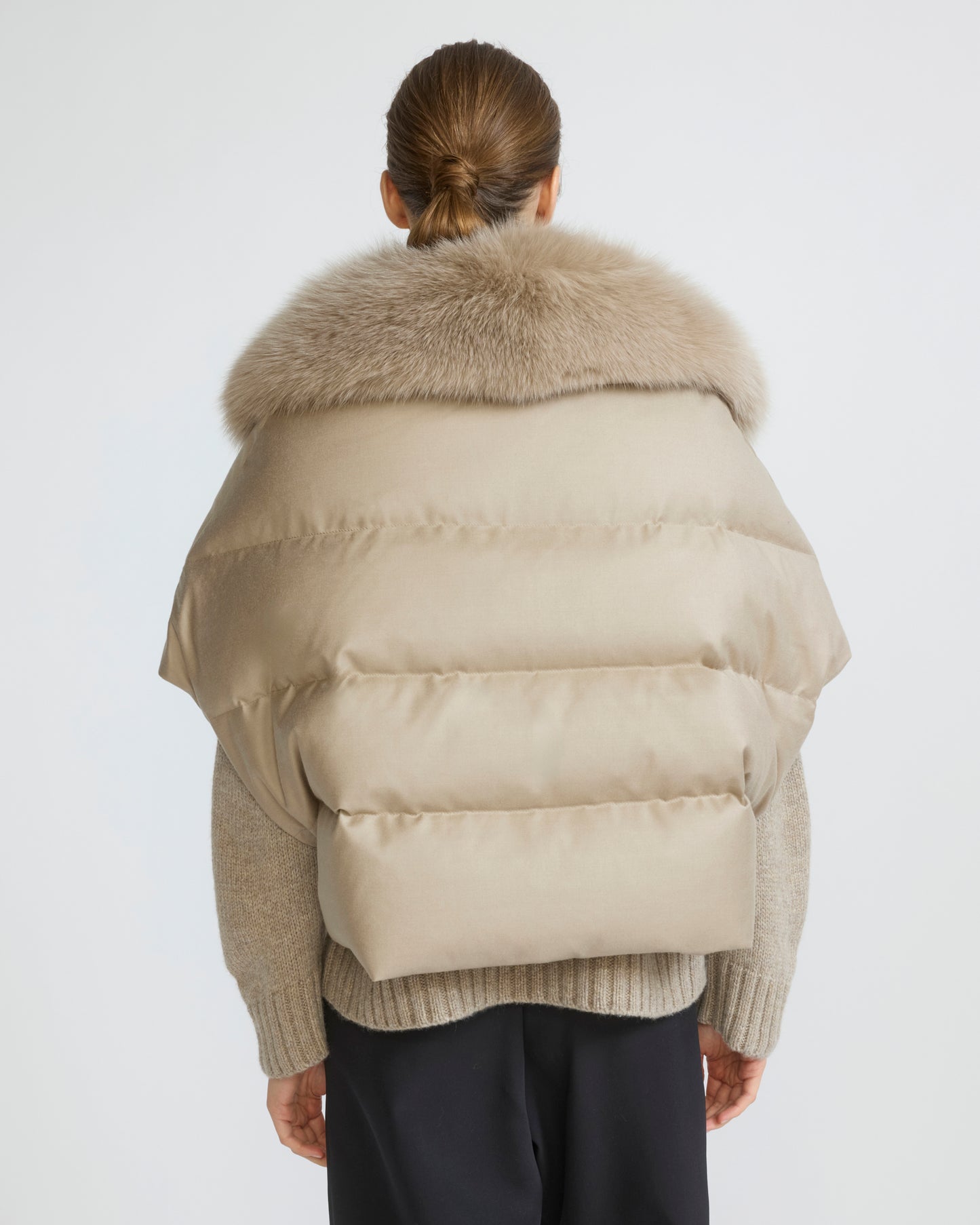 Flannel cape with detachable fox fur collar