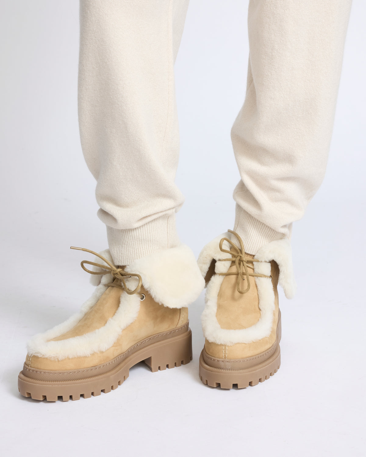 Bottines en daim et agneau mérinillo défrisé - Yves Salomon - Nouvelle collection Automne Hiver