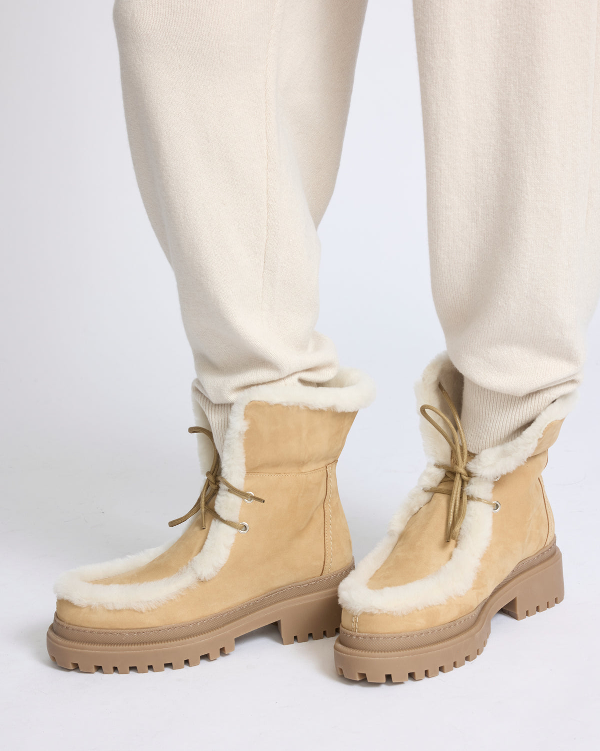 Bottines en daim et agneau mérinillo défrisé - Yves Salomon - Nouvelle collection Automne Hiver