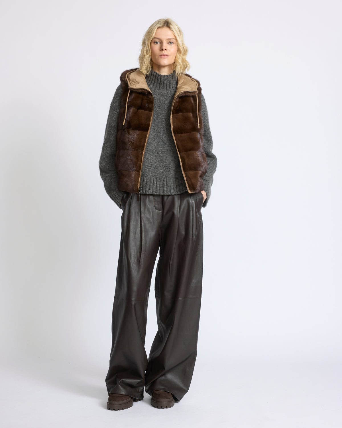 Gilet sans manches réversible en flanelle et fourrure de vison - Yves Salomon - Nouvelle collection Automne Hiver