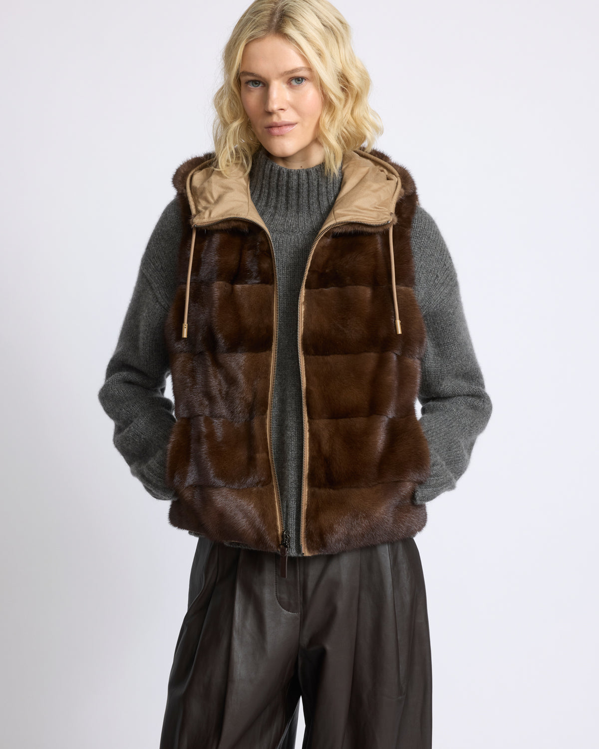 Gilet sans manches réversible en flanelle et fourrure de vison - Yves Salomon - Nouvelle collection Automne Hiver