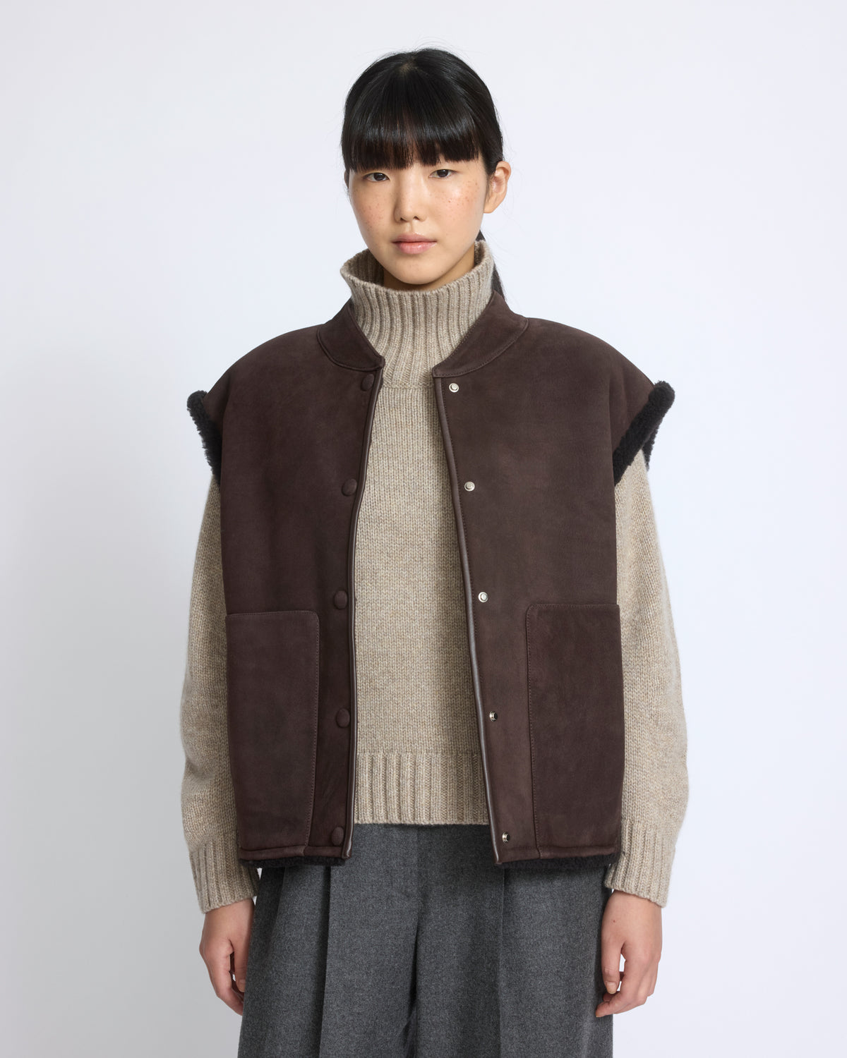 Gilet sans manches en agneau Mérinos bouclé - Yves Salomon - Nouvelle collection Automne Hiver