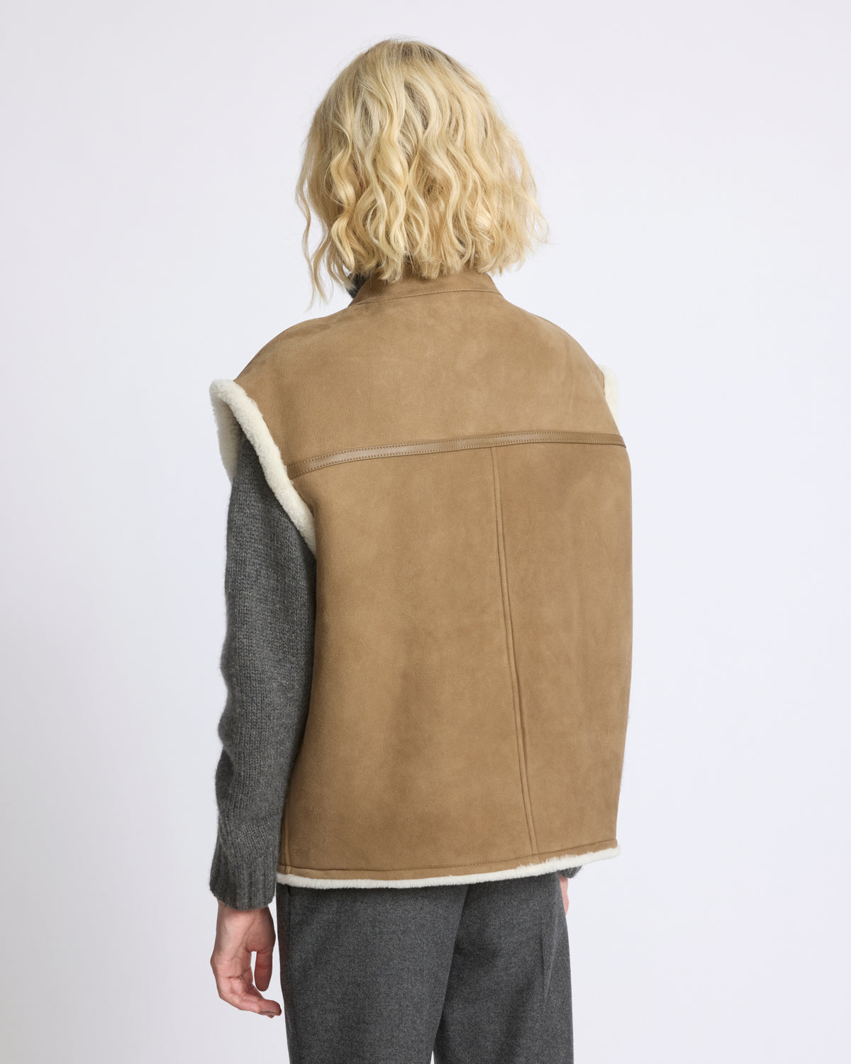Gilet sans manches en agneau Mérinos bouclé - Yves Salomon - Nouvelle collection Automne Hiver