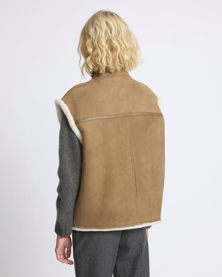 Gilet sans manches en agneau Mérinos bouclé - Yves Salomon - Nouvelle collection Automne Hiver