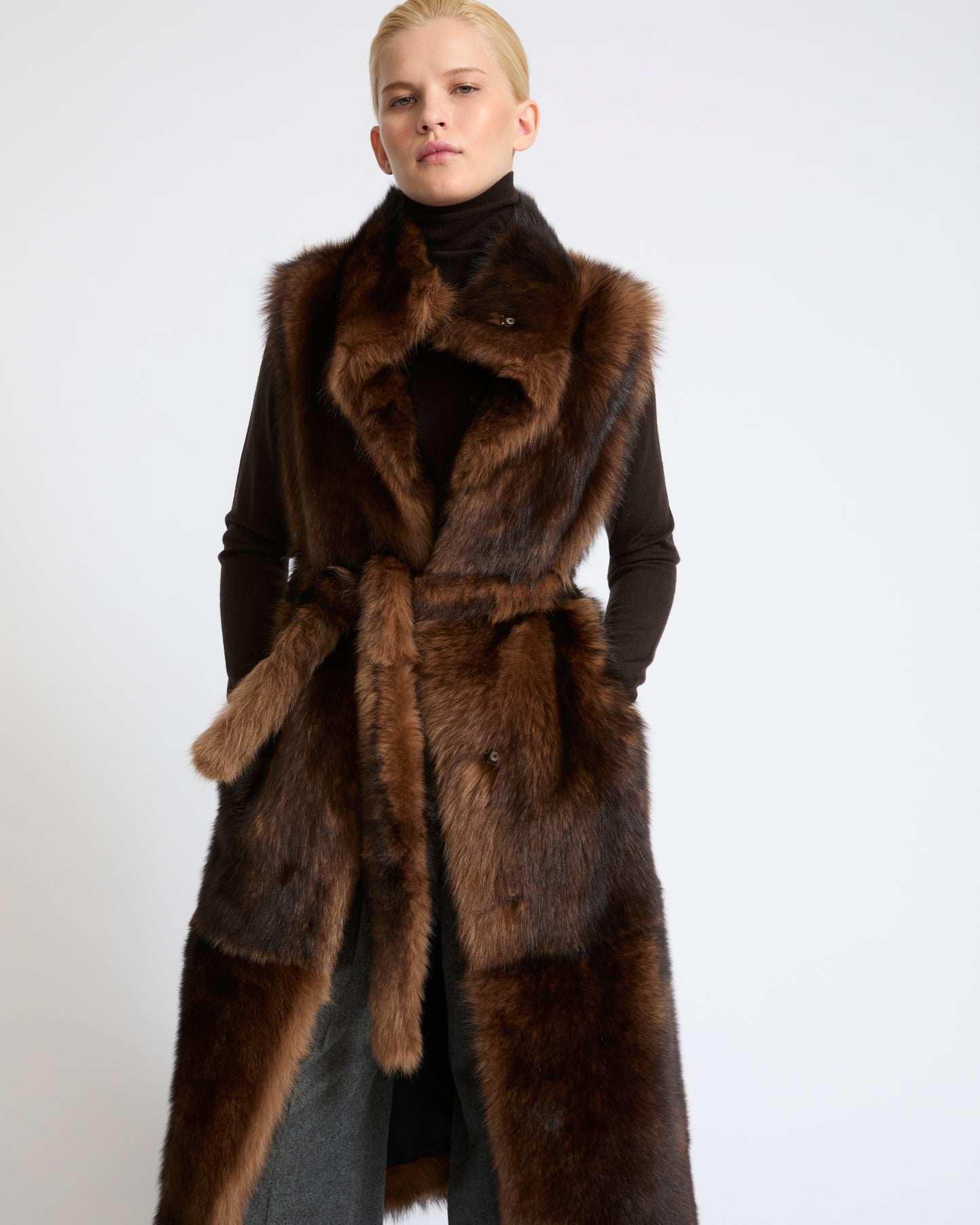 Gilet long sans manches en agneau Toscane- Yves Salomon - Nouvelle collection Automne Hiver