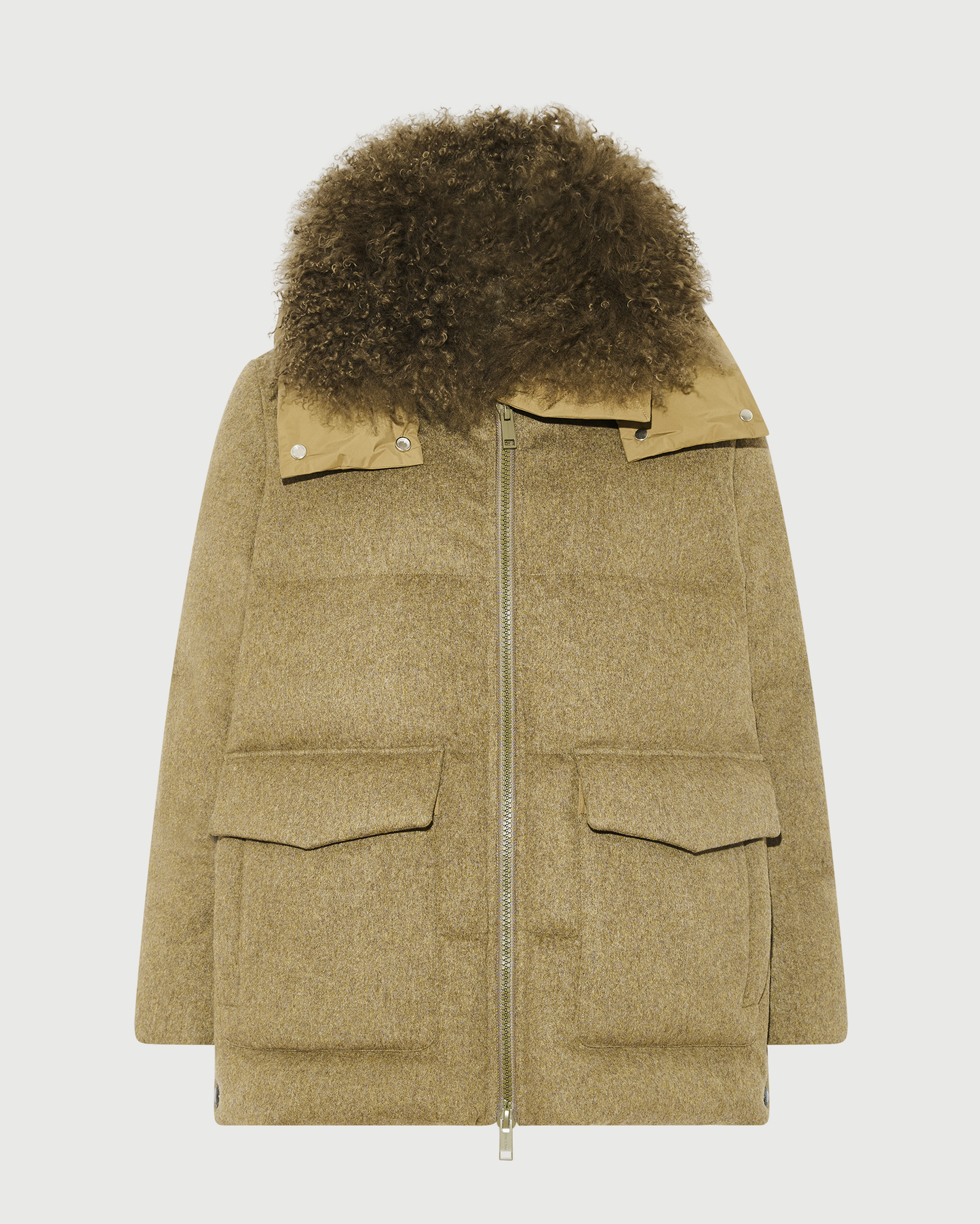 Doudoune à capuche en tissu Loro Piana 100% cachemire membrané avec col en agneau long poil frisé- Yves Salomon - Nouvelle collection Automne Hiver