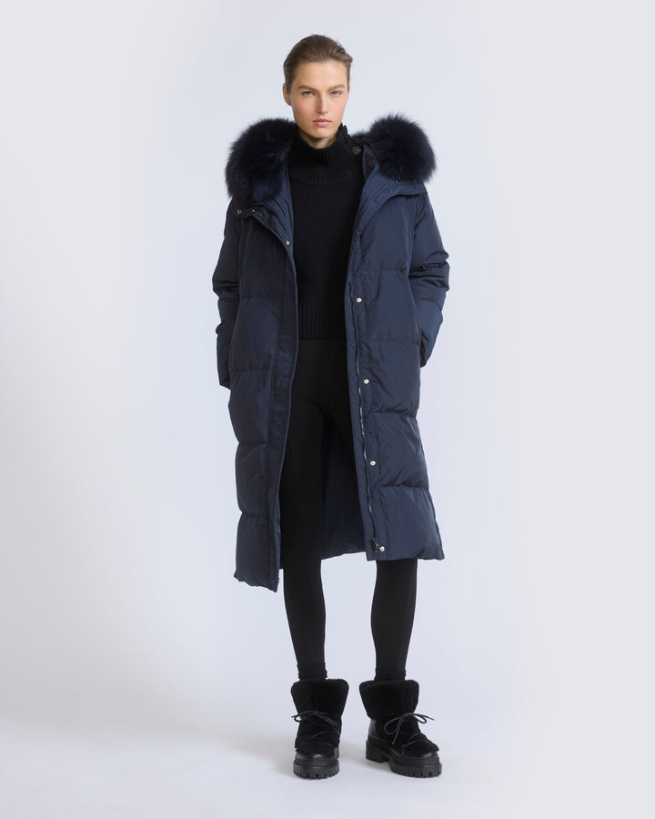 Doudoune longue en tissu technique imperméable avec fourrure de renard
