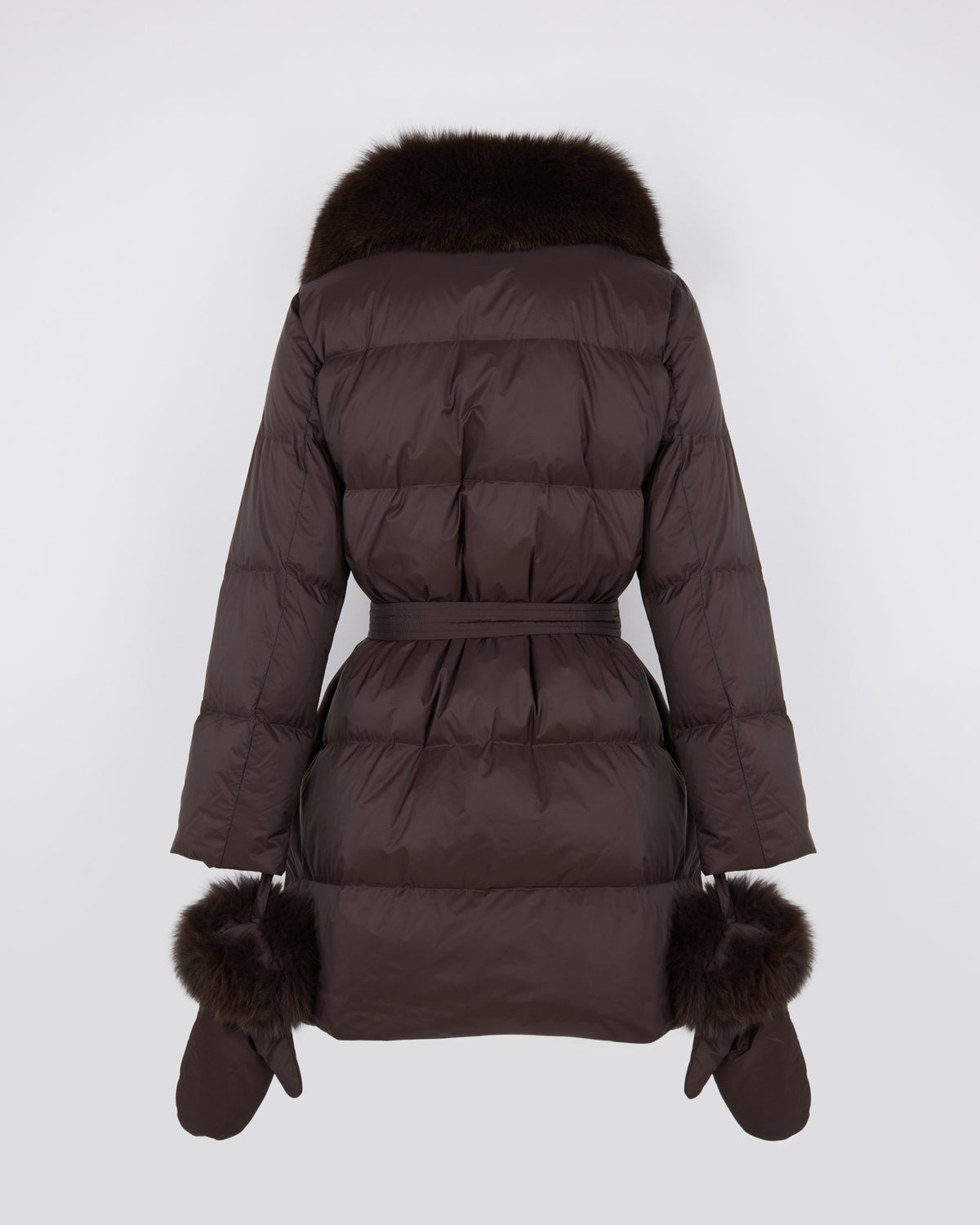 Doudoune longue ceinturée en tissu technique imperméable avec col en fourrure de renard - Yves Salomon - Nouvelle collection Automne Hiver