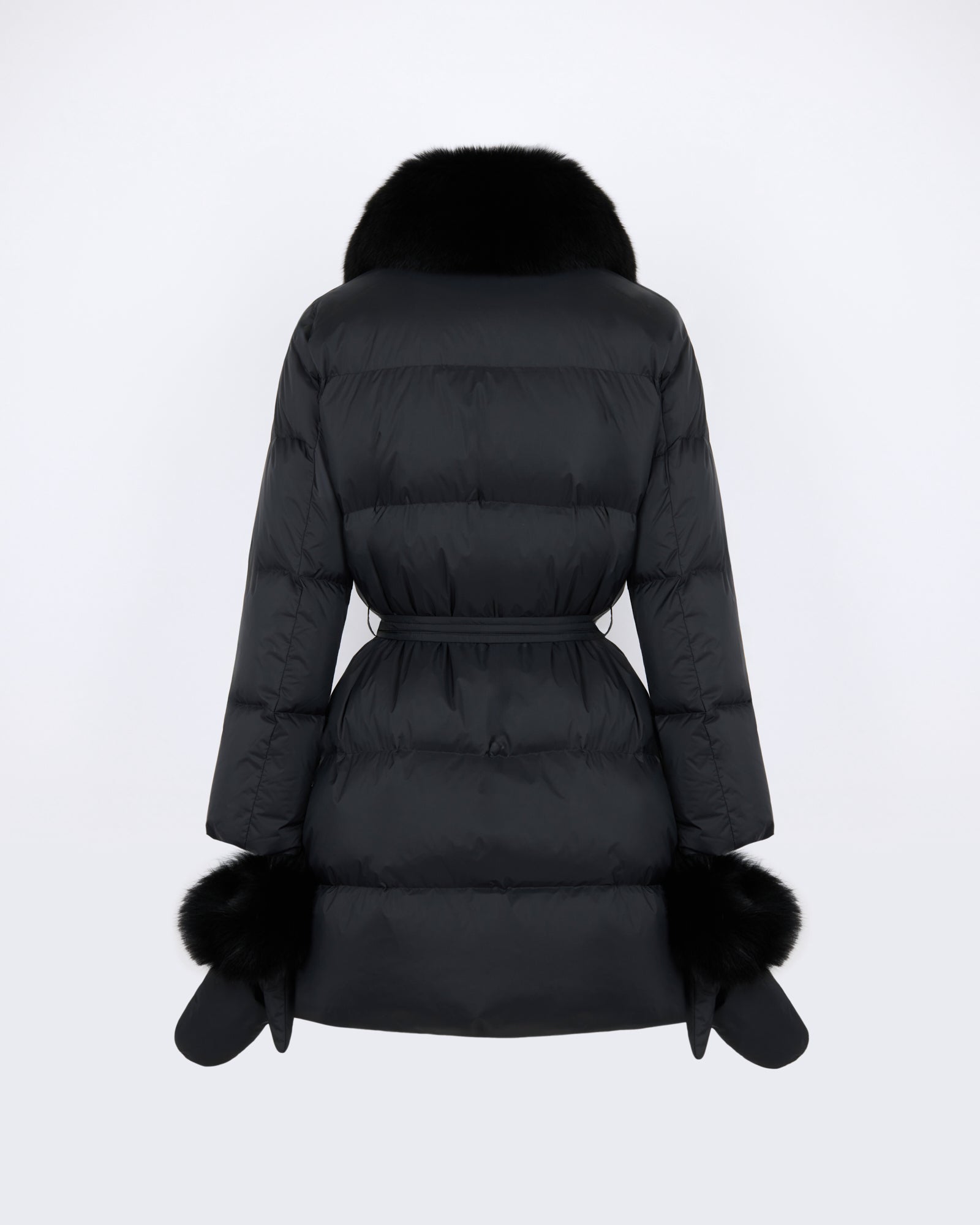 Doudoune longue ceinturée en tissu technique imperméable avec col en fourrure de renard - Yves Salomon - Nouvelle collection Automne Hiver