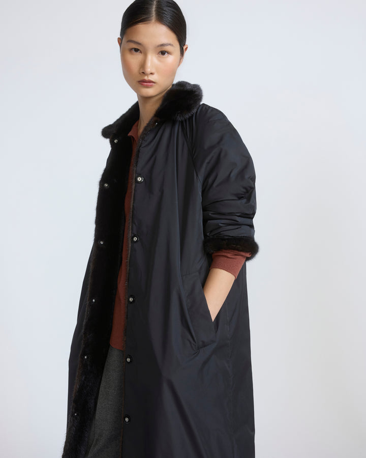 Manteau long en tissu technique déperlant réversible avec fourrure de vison