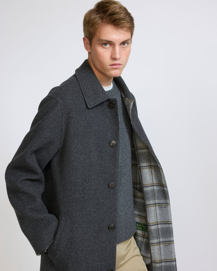 Manteau en lainage double face avec intérieur à carreaux