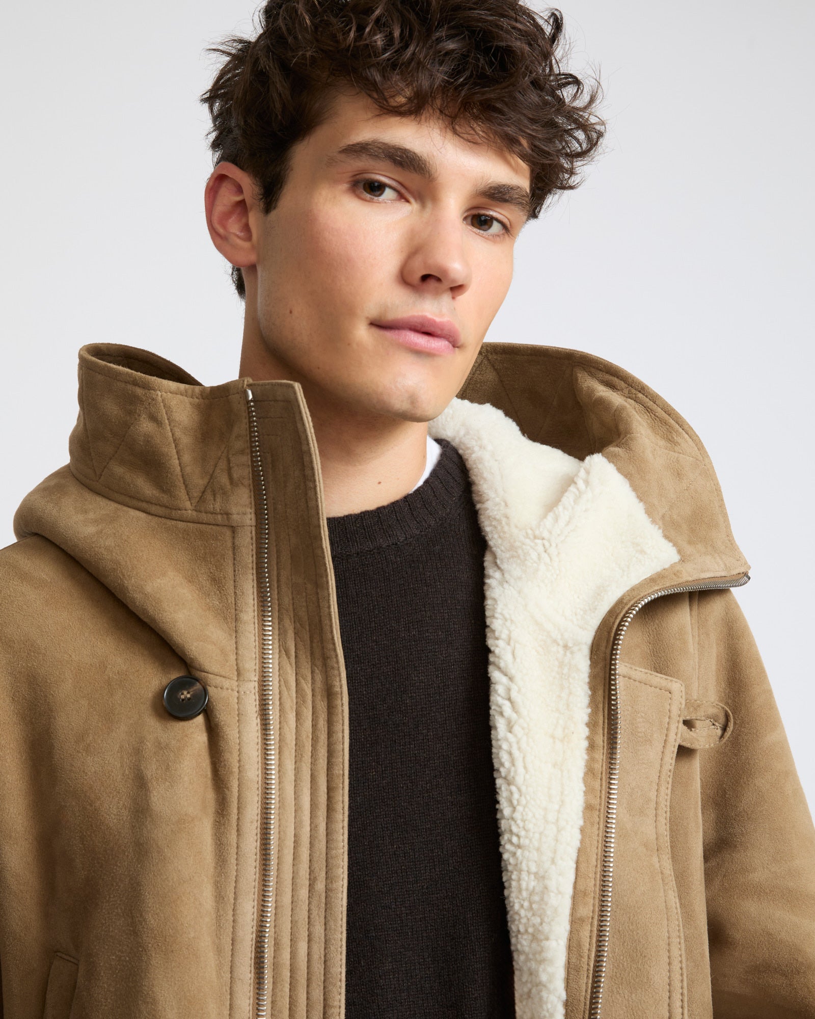 Parka en peau lainée suède d'agneau à laine bouclée- Yves Salomon - Nouvelle collection Automne Hiver