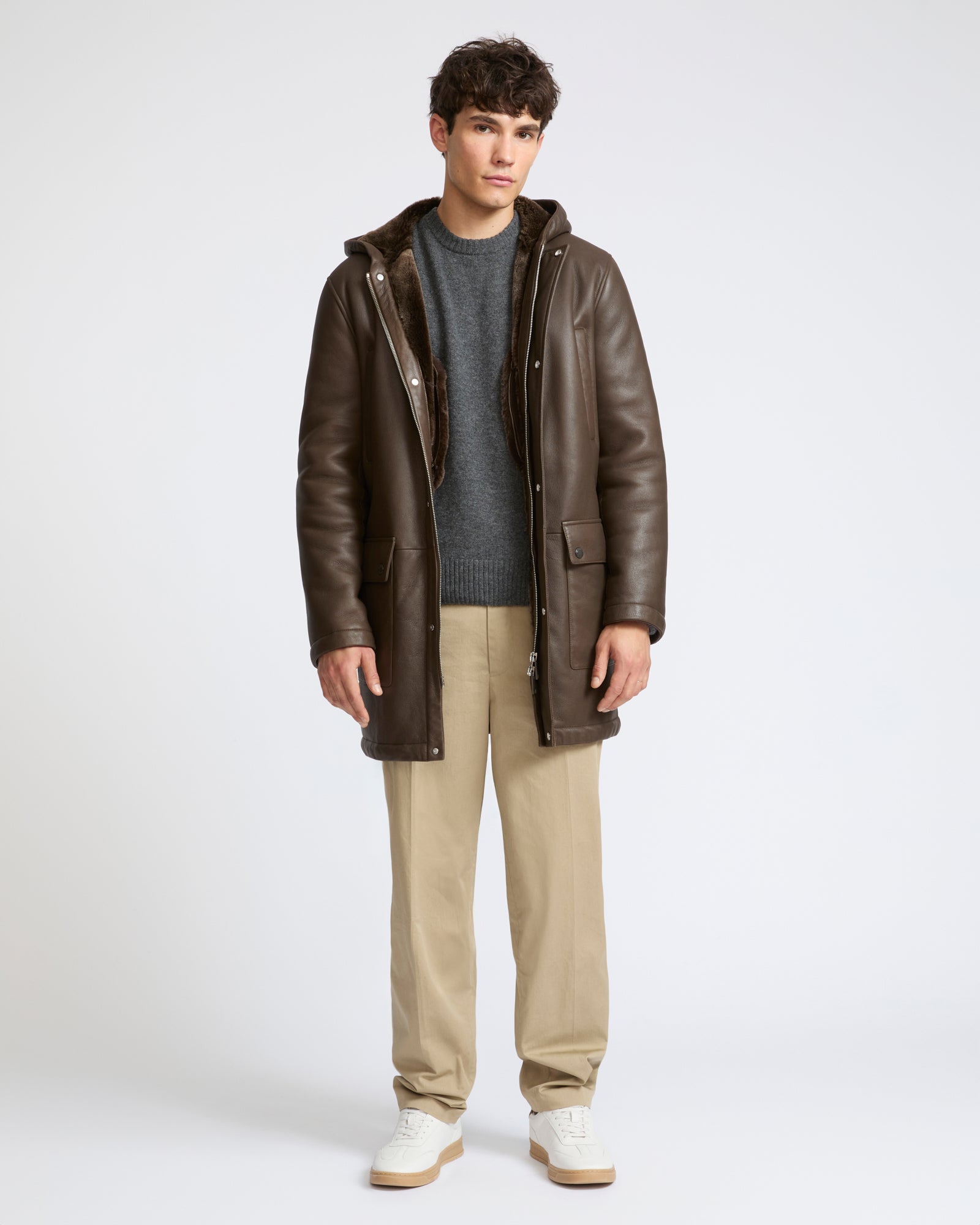 Manteau à capuche en peau lainée d'agneau soyeux à laine raide- Yves Salomon - Nouvelle collection Automne Hiver