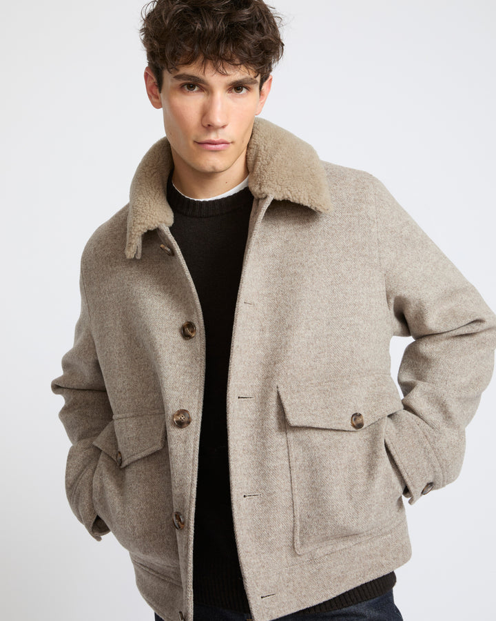 Veste en tissu en lainage chevron avec col en peau lainée d'agneau- Yves Salomon - Nouvelle collection Automne Hiver