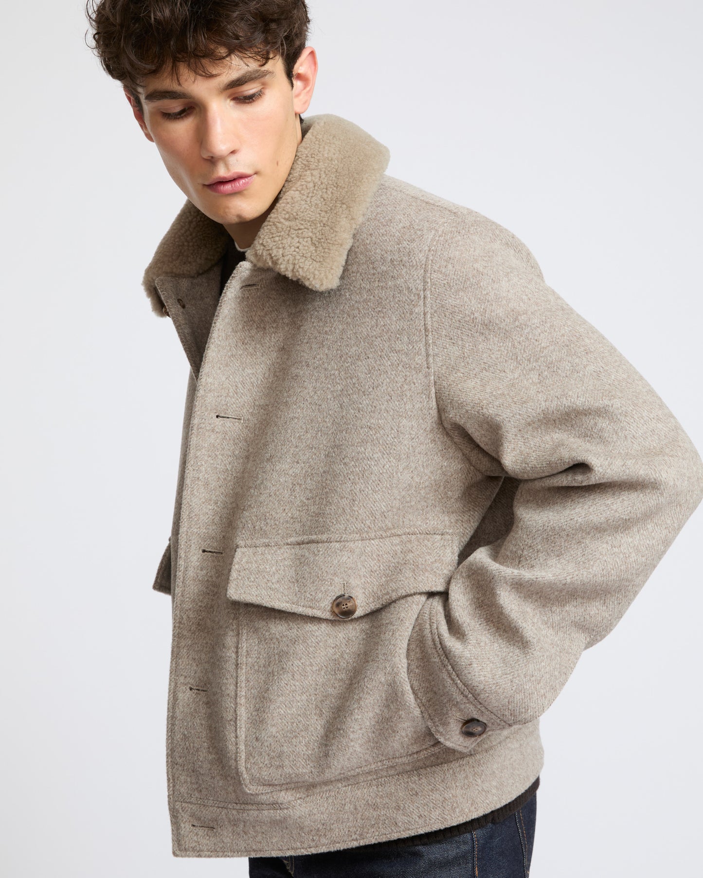 Veste en tissu en lainage chevron avec col en peau lainée d'agneau- Yves Salomon - Nouvelle collection Automne Hiver