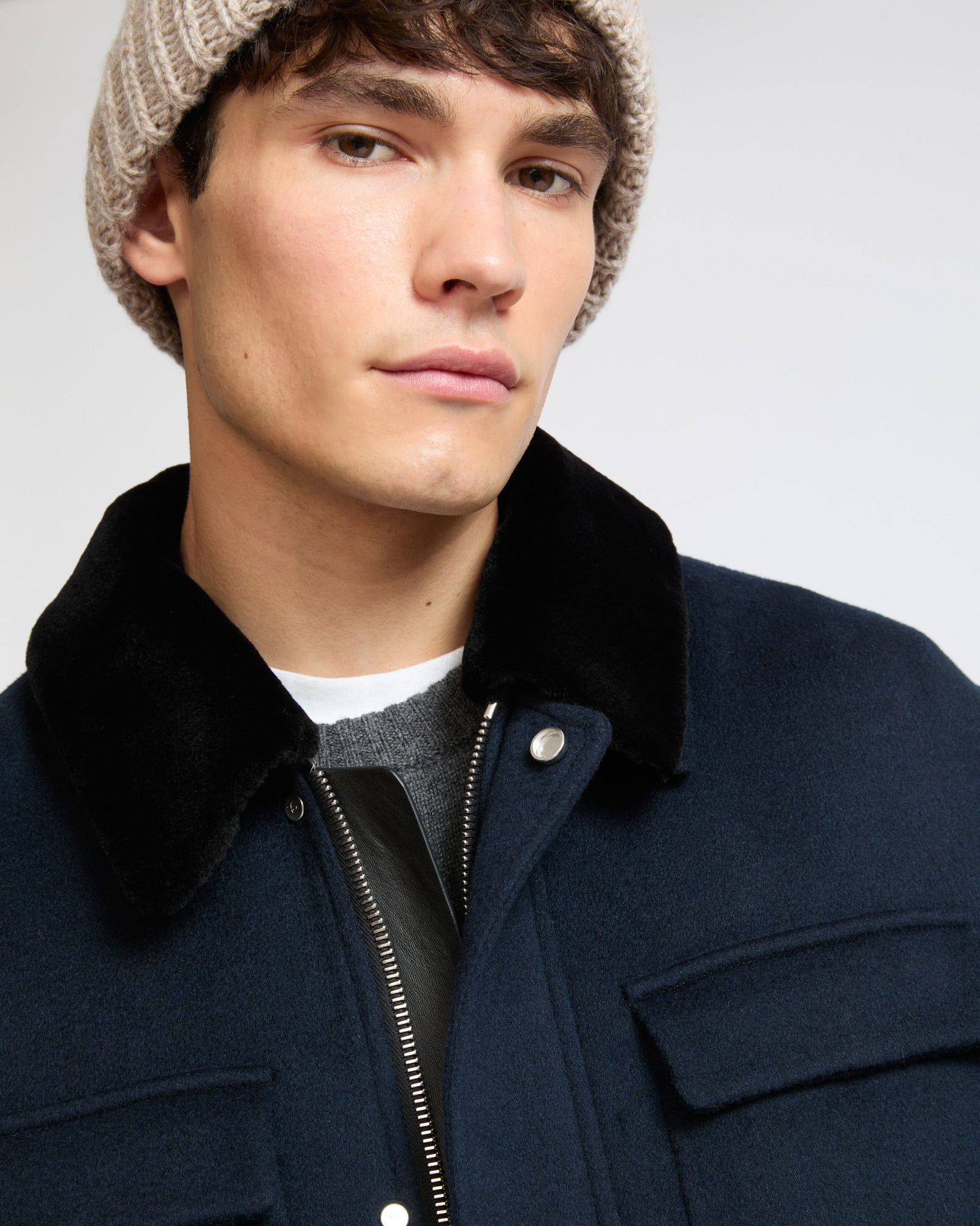 Veste en lainage cachemire double face avec col en fourrure de vison rasé- Yves Salomon - Nouvelle collection Automne Hiver