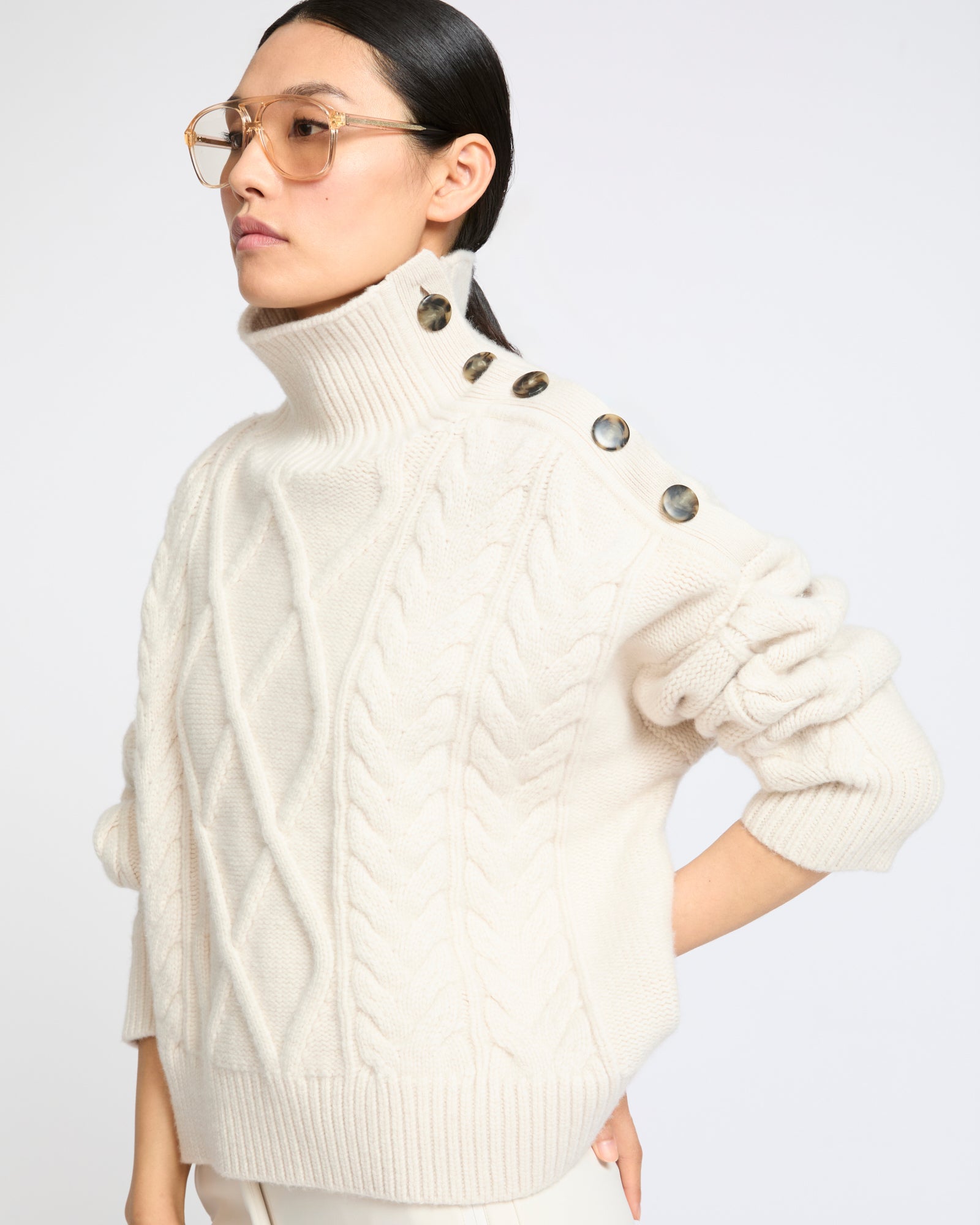 Pull en maille torsadée laine-cachemire- Yves Salomon - Nouvelle collection Automne Hiver