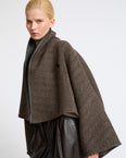 Veste cape en lainage double face à chevrons