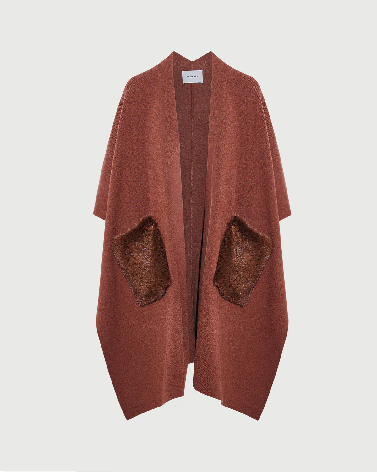 Poncho en maille Mérinos et fourrure de vison - Yves Salomon - Nouvelle collection Automne Hiver