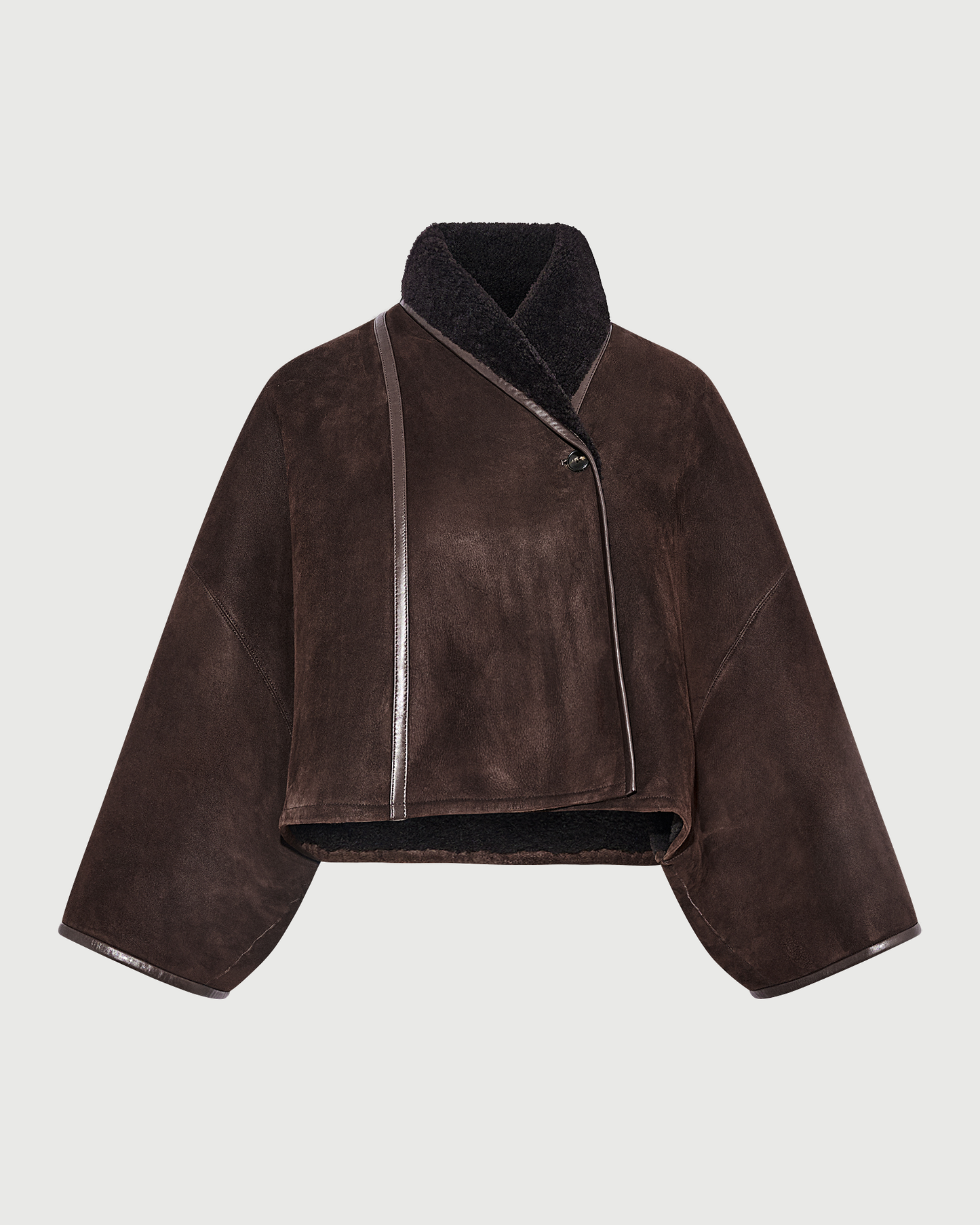 Cape courte en peau lainée d'agneau- Yves Salomon - Nouvelle collection Automne Hiver
