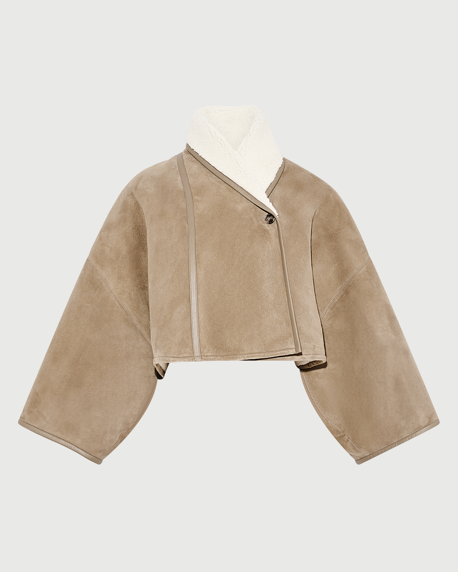 Cape courte en peau lainée d'agneau- Yves Salomon - Nouvelle collection Automne Hiver