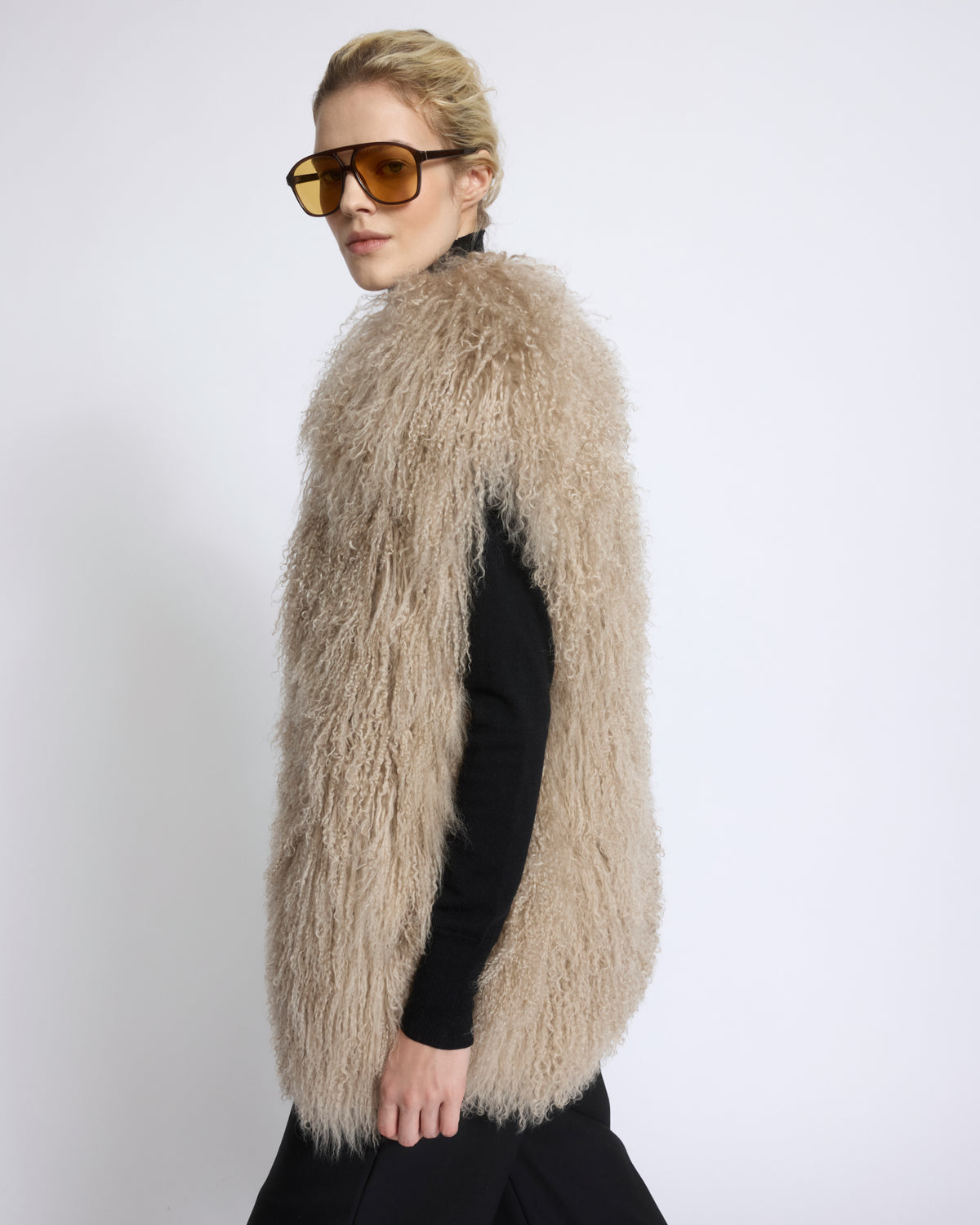 Gilet en maille Mérinos et agneau long poil frisé - Yves Salomon - Nouvelle collection Automne Hiver