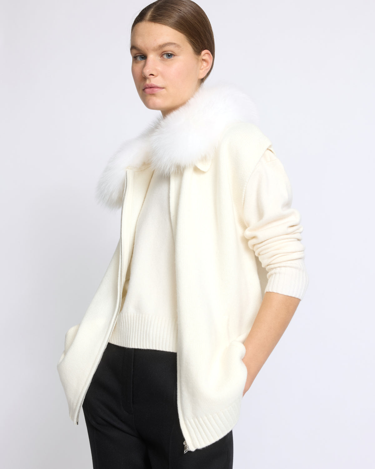 Veste en maille Mérinos et fourrure de renard - Yves Salomon - Nouvelle collection Automne Hiver