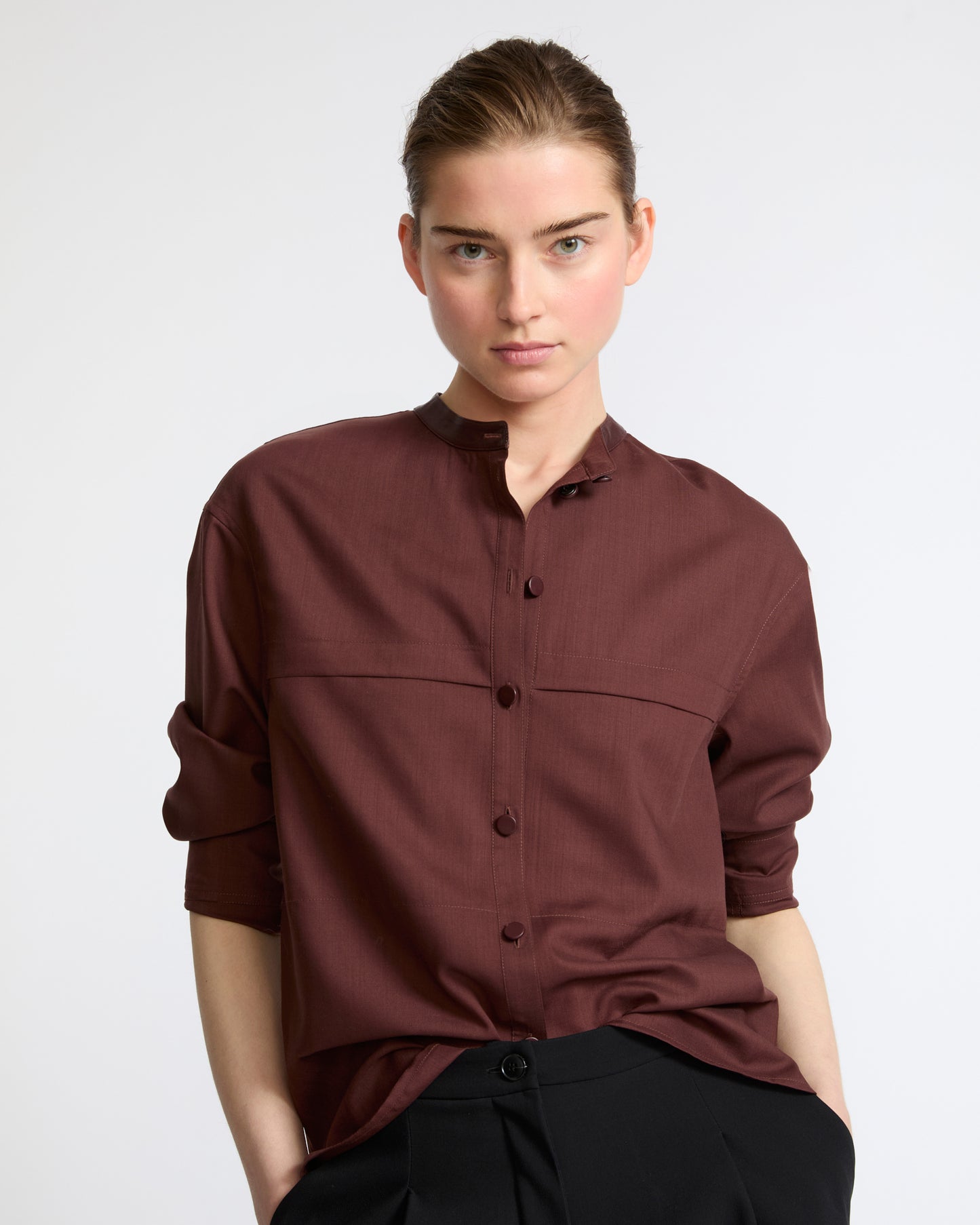 Chemise en voile de laine avec détails cuir- Yves Salomon - Nouvelle collection Automne Hiver